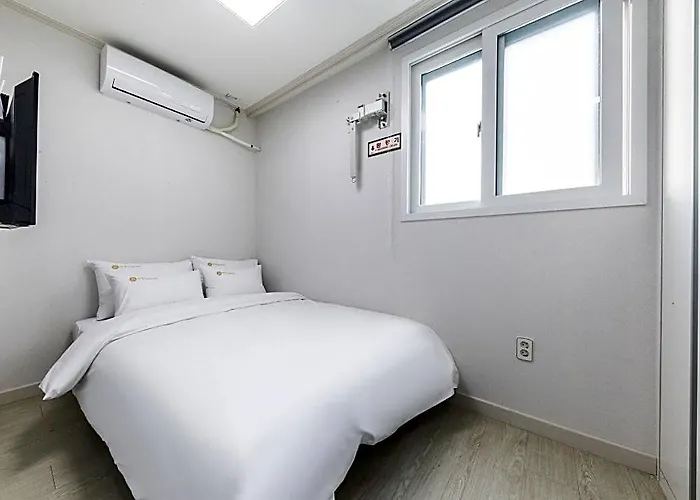 Hotel Js 2*